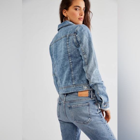 Free People Rumors Denim Jacket Size S Boho Cotton Blend Grunge Light Wash - Picture 2 of 14